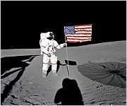  A.Shepard pzuje u vlajky 