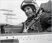 1967 Gagarin v kokpitu migu 15